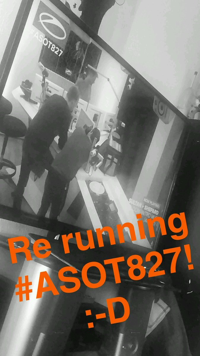 MissTrance_FR's tweet photo. Re running #ASOT827 :-D @asot @arminvanbuuren #ASOT
♥•♥•♥ xXx https://t.co/YOl7v0xoMj