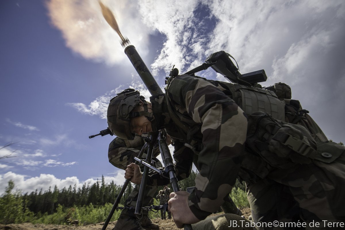 TheatrumBelli's tweet image. Nice picture with the French #mortar 81 LLR (Long, Light, Reinforced) @TDA_Armements #Mo81LLR #FrenchTech @armeedeterre #FireSupport