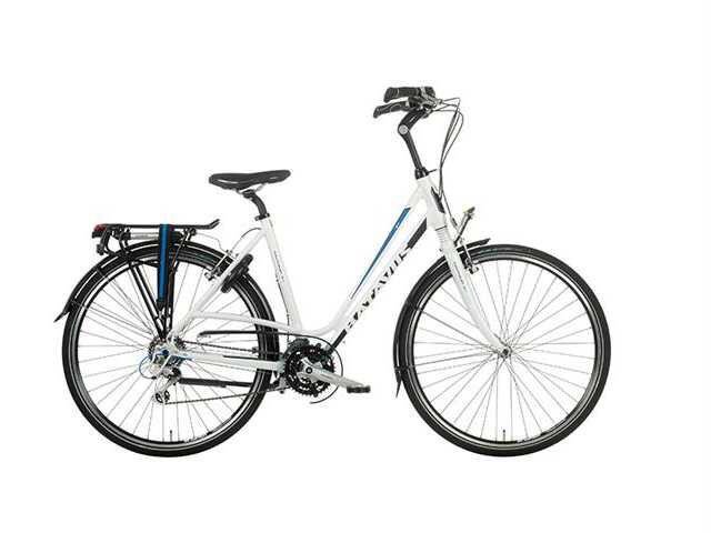 HaraltLucas's tweet photo. Gisteren tussen 19.00-21.00u is deze Batavus Tourmalet met fietstassen gestolen bij Bregjes Proeflokaal te Meppel. RT https://t.co/A6pNufhSHx