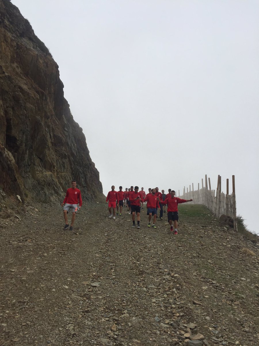 CFLlorenc_ofic's tweet photo. Vàrem fer una petita ruta per les montanyes de Pas de la Casa https://t.co/p3VTkT48kz