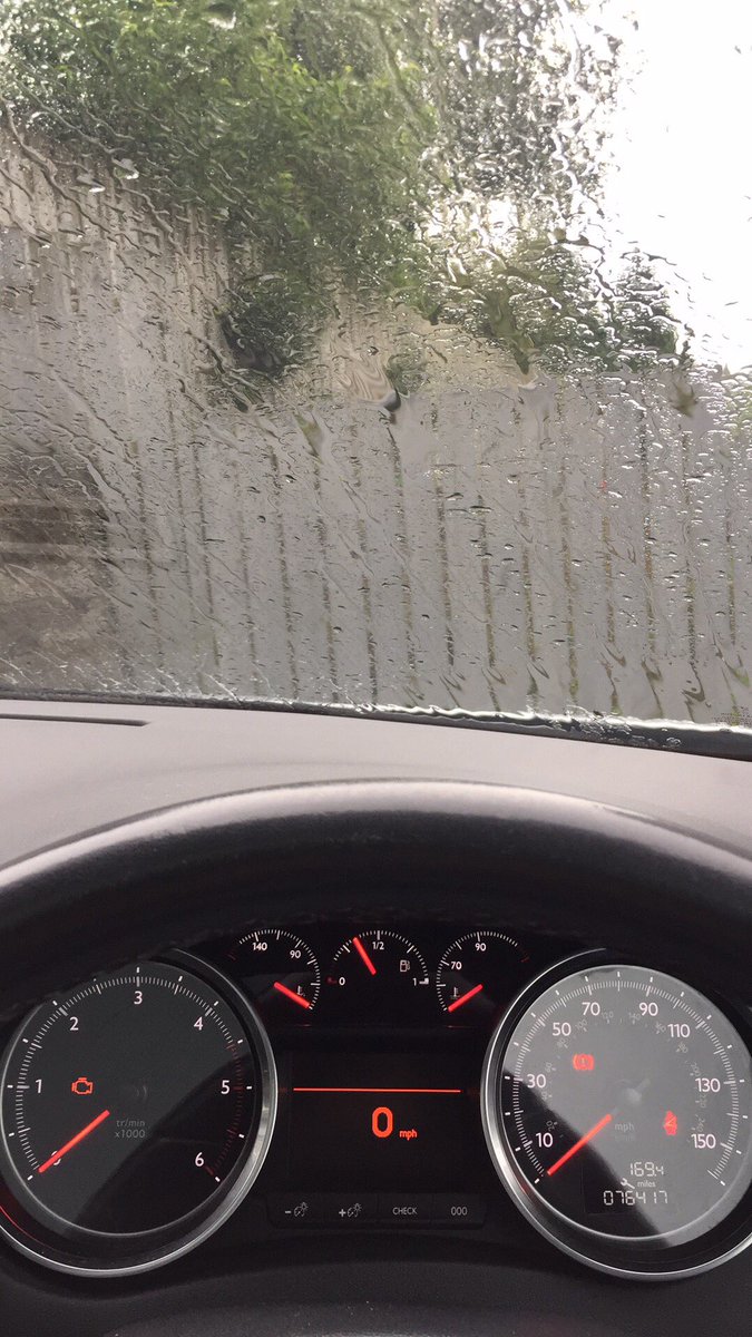 Shooting a wedding today &amp; so far it's a day for the ducks ! #fubar #ireland #irishwedding #weddingphotographer #flashartmark #andbreath