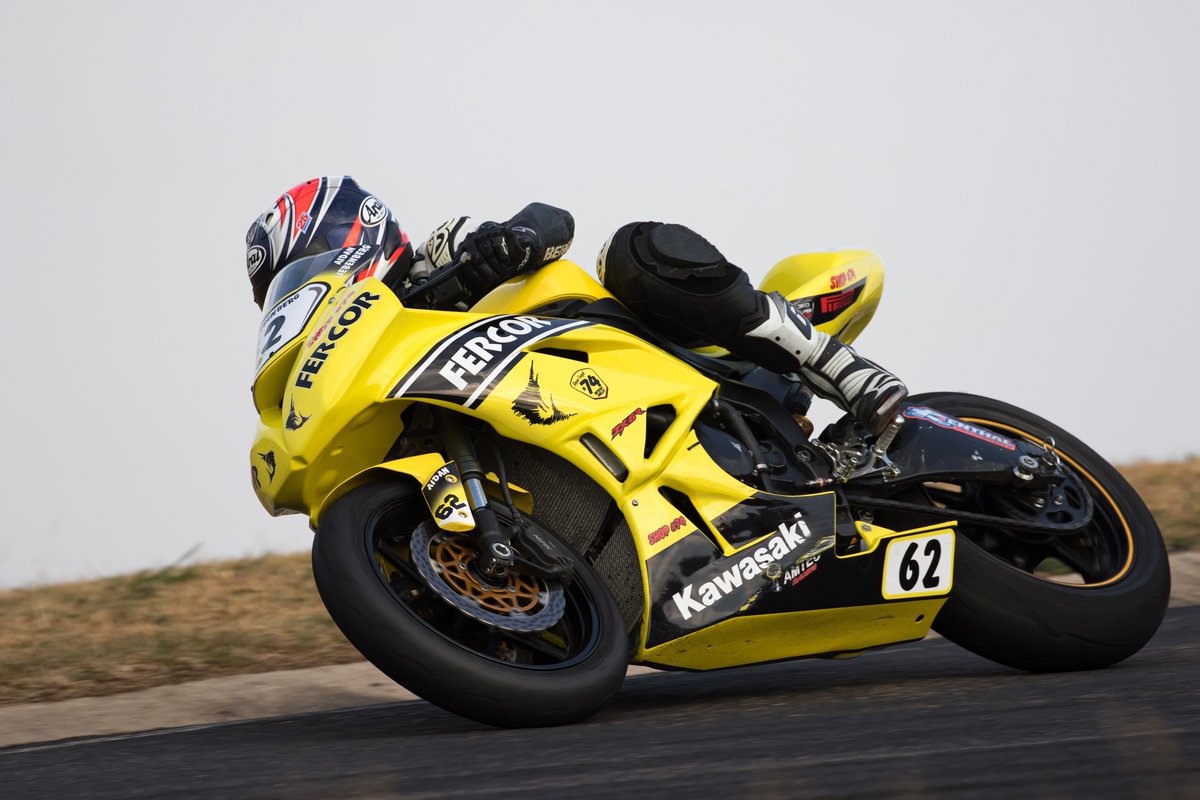 Bring a tin of food this Saturday to Phakisa Freeway, and get in FREE before 10AM! Find out more, at: bit.ly/supergp #TinRunTour