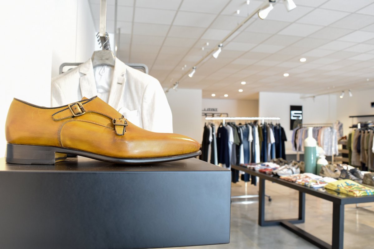 LuigiSpago's tweet photo. Last week of SUMMER SALES . Up to 50% Discount . Don´t miss it !!! ... https://t.co/yDnXqclYqX