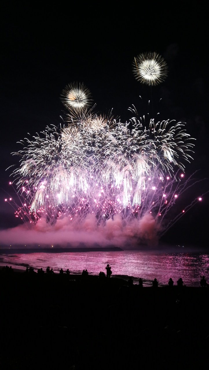 平塚花火大会22穴場スポットは 有料席チケットなしで無料で見る方法紹介 Ann S Blog