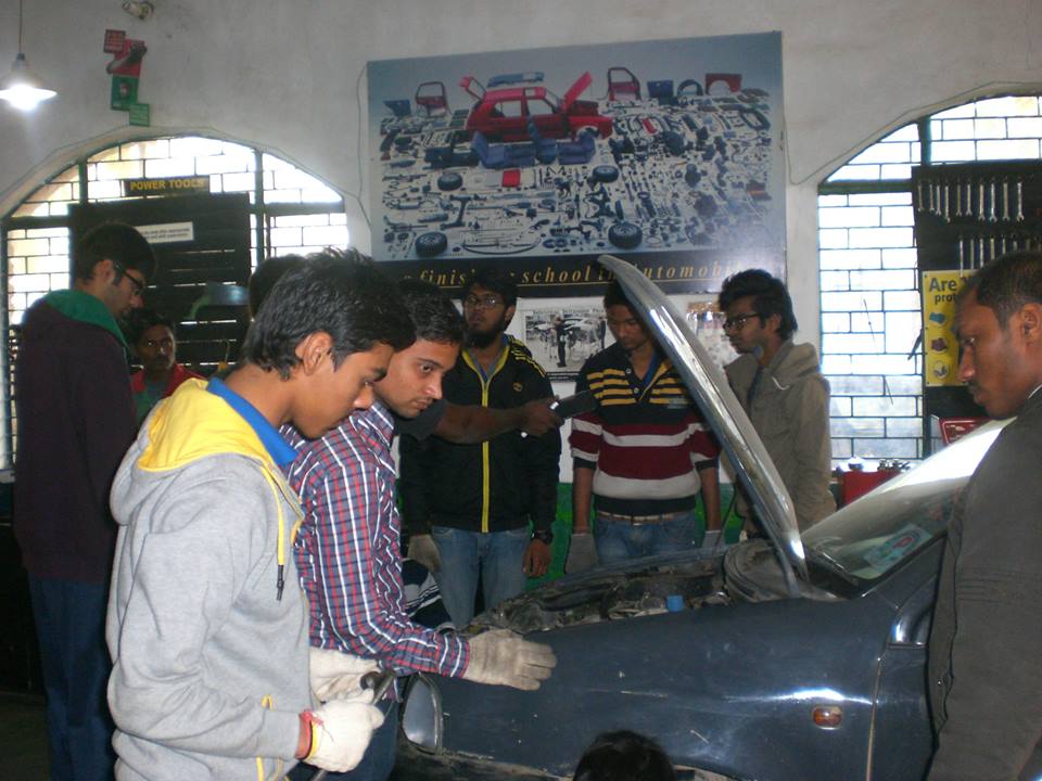 105  Car Modification Training In Delhi Best