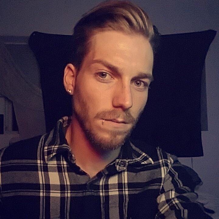 jdbfan9877's tweet photo. Whos Up?#JoinMe #FeatureMe #Music#Liveme 🔥💎TYLER💣2199💎🔥: https://t.co/GLeybRjHcy https://t.co/h283q80ese