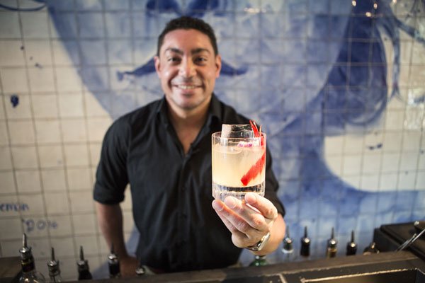 Lekker terrasweertje nog vandaag! Maak deze snelle zomercocktails voor je gasten. Check ze in het nieuwe magazine: magazine.drinkinspiration.nl/nl_NL/4216/650…