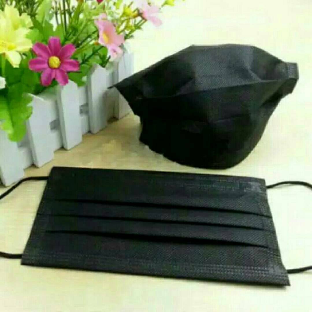 Ready stock masker hitam idol kpop
Harga : 6.500/pcs atau 25.000/set isi 5 
Stock terbatas!!!