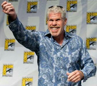 Lol2Linda's tweet photo. @brinasamcro @Andrewboy__ @perlmutations Happy Birthday @Andrew_boy! Have a #Perlfect day and year ahead!! πΌπΉπ΅πΆππππ https://t.co/JSXOIpNOsM