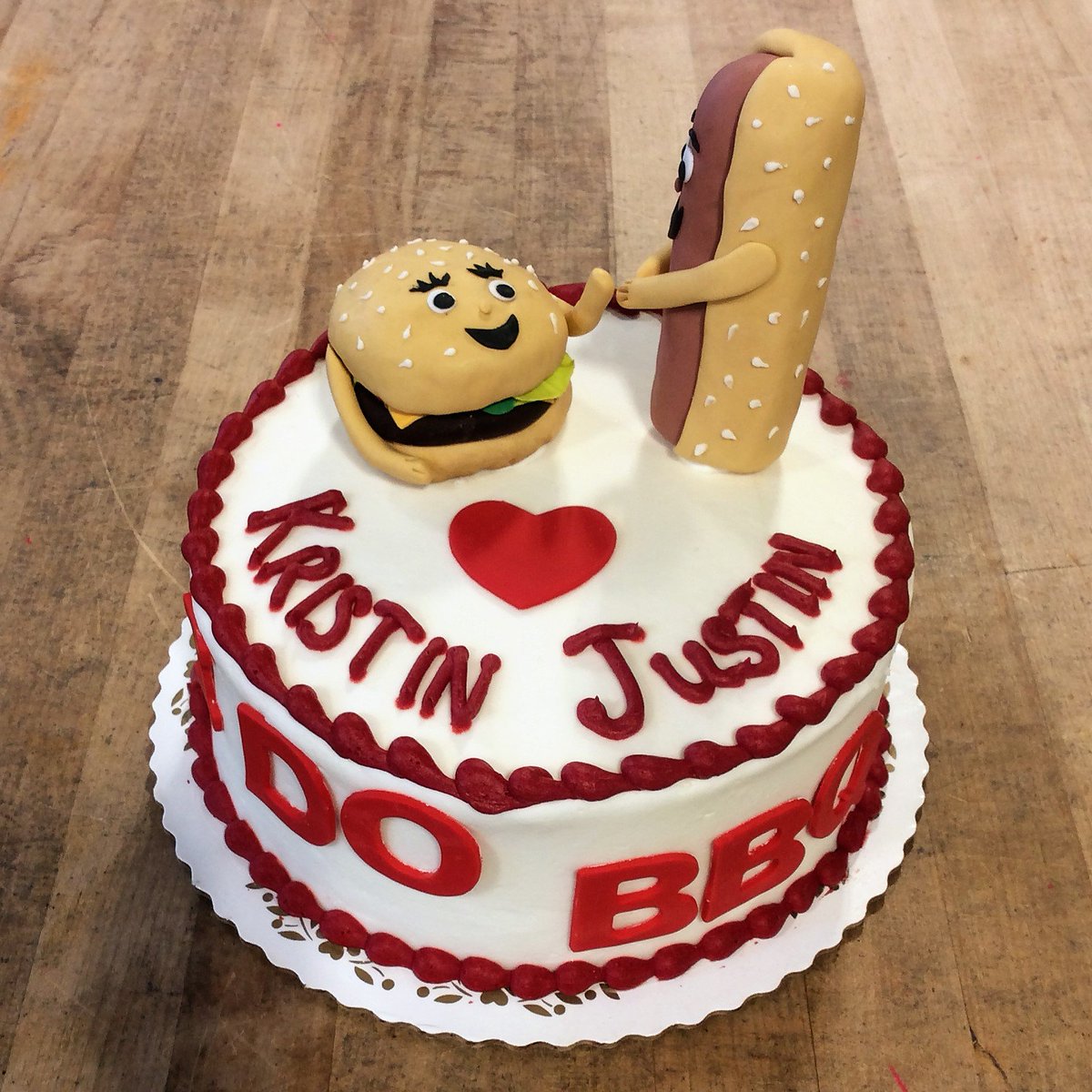 TrefzgersBakery's tweet photo. I Do BBQ Cake with Hotdog and Hamburger Couple = Best Party Ever
🌭❤️🍔 https://t.co/NICKnTrLWH