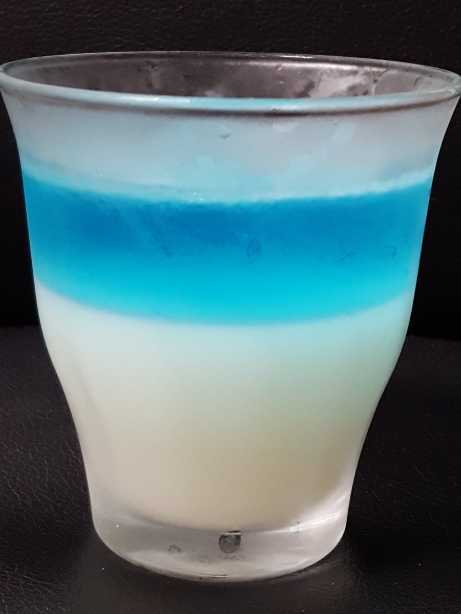 楽天レシピ Pa Twitter あやかのオススメスイーツ カルピスとサイダーの二色ゼリー T Co Axwzsr3te3 Rakutenrecipe 楽天レシピ スイーツ カルピスレシピ ゼリーレシピ サイダー カルピス ゼリー 二色ゼリー T Co Wtnupb6l6d