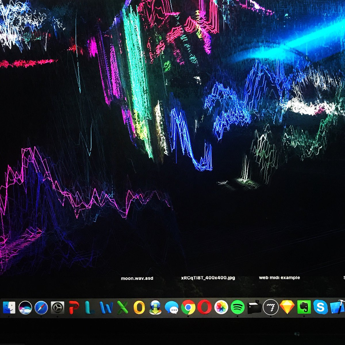 Miri__Kat's tweet image. Deep in WebGL mesh #webgl #vertexshaders #glsl