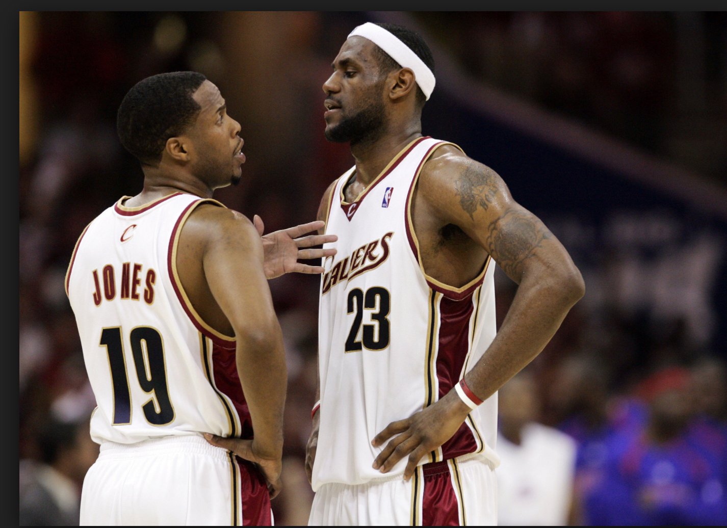 41 years old today. Cavs PG --> Cavs coach. An elite 3-pt shooter in his prime. Happy birthday to Damon Jones! 