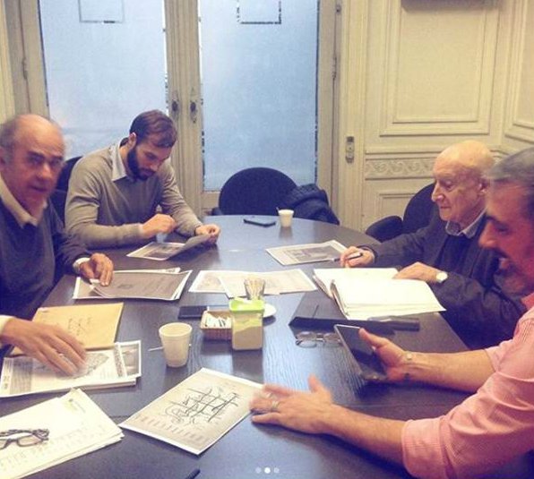 LaSantaMKT's tweet photo. Reunión de trabajo en @socearq. Proyectando el espacio para XVI Bienal Internacional De Arquitectura De Buenos Aires. #arquitectura. https://t.co/dieFJHGlI0