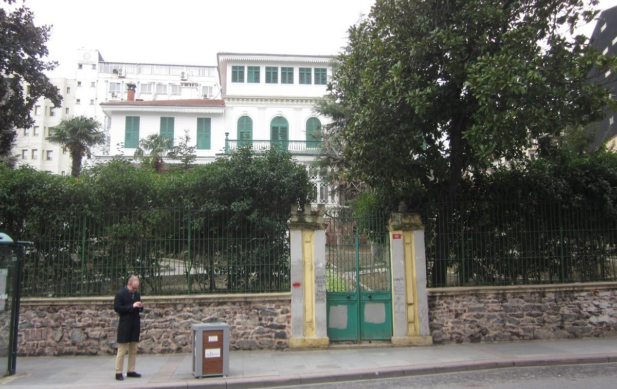 in-sydney-russian-embassy-in