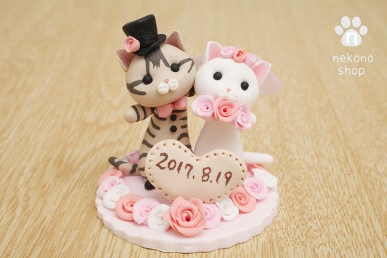 ねこの ウェディングnekono Nekonoピック をご紹介しています T Co Ivzoea7rro ウェディングケーキに乗せるケーキトッパー用と お母様贈呈の花束に使うnekonoピックをご依頼いただきました Nekono ケーキトッパー 猫作品 T
