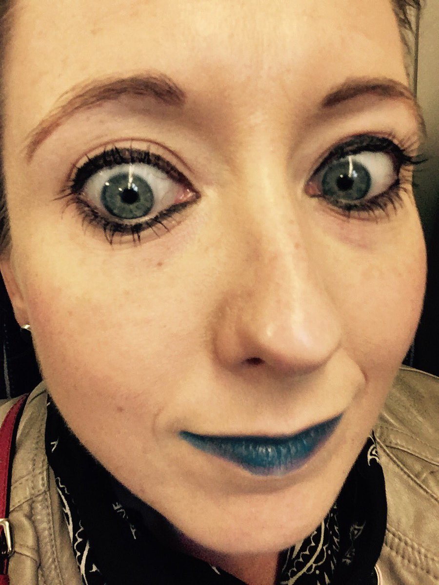 EmBombIbiza's tweet image. Going obscure on the lipstick tonight for a mate&apos;s birthday 💄😳😂 #TheCourse