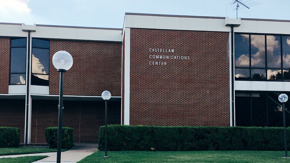 BaylorComm's tweet photo. Happy Friday! We got news this week that we are up to 425 Comm majors! #SicEmComm @Baylor_AandS https://t.co/l9IprvrB8s