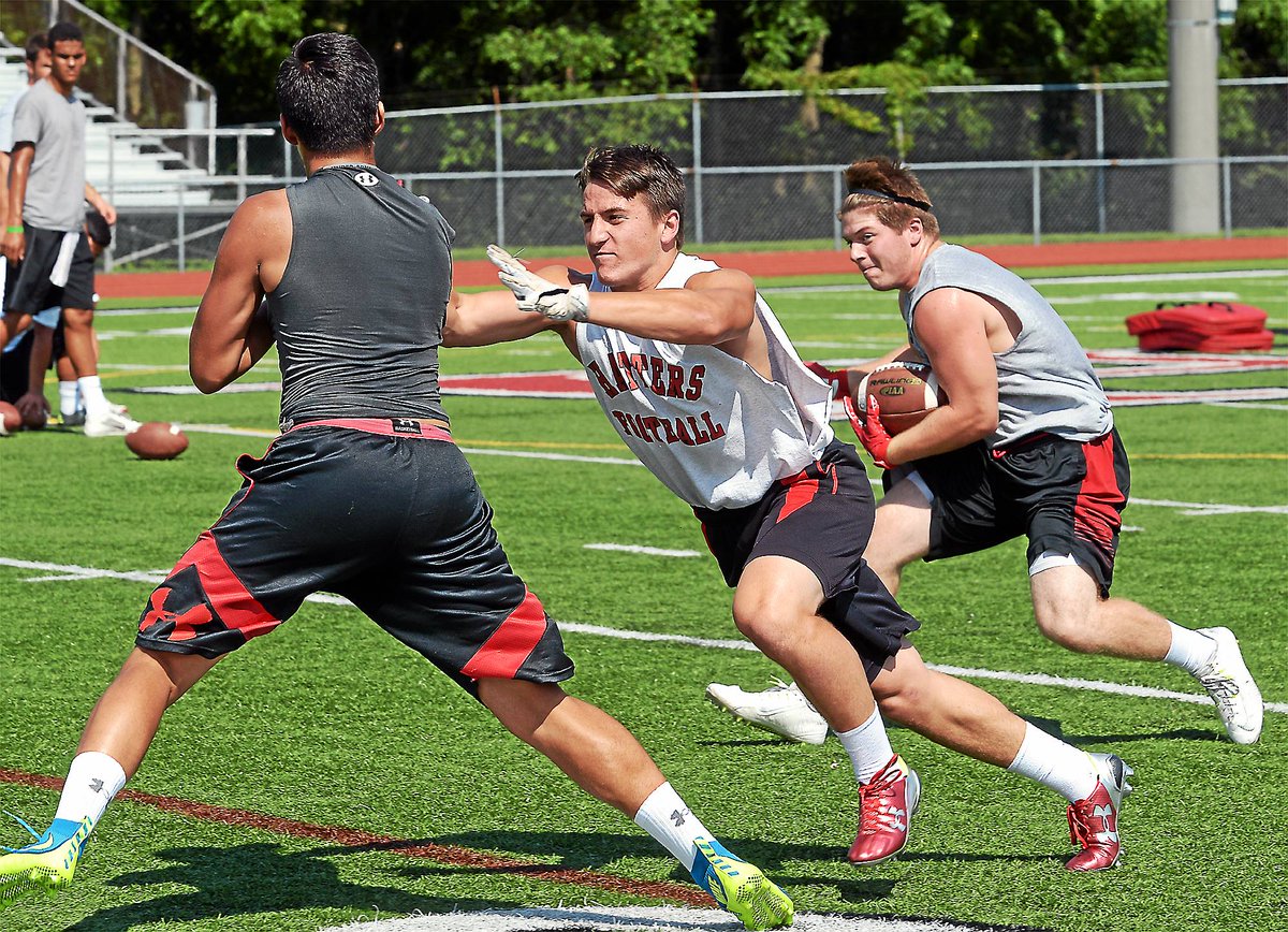 MontMediaSports's tweet photo. 2017 #FOOTBALL: Kwiatanowski ready to do it all for @HHFans_. (By @khunter10) https://t.co/XRQGZCUbJH https://t.co/y5ZMOxe18b