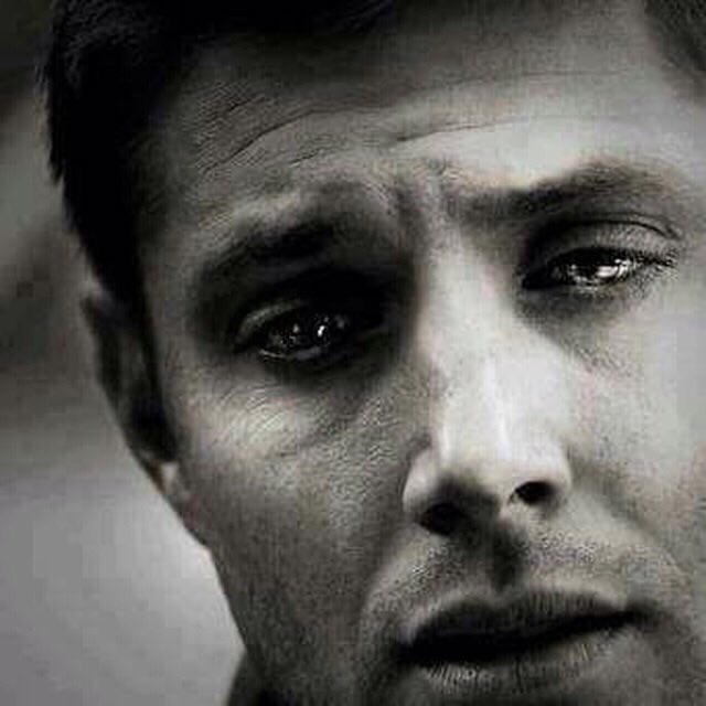 Ms_Ganaty's tweet photo. لا بأس أن نبكي قليلًا .. أو رُبما كثيرًا ، فبعض الدروس لا نستوعبها إلا وجعًا..!!
#ذات https://t.co/HsST0viRcM