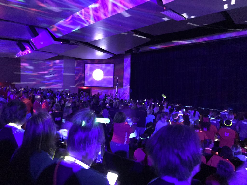 kara_andrade's tweet photo. Fun!!! Having a blast a Canyon Convocation!! #comalconvo17 #ComalFineArts #ComalFineArts #FESComal https://t.co/d9BFGQR9R1