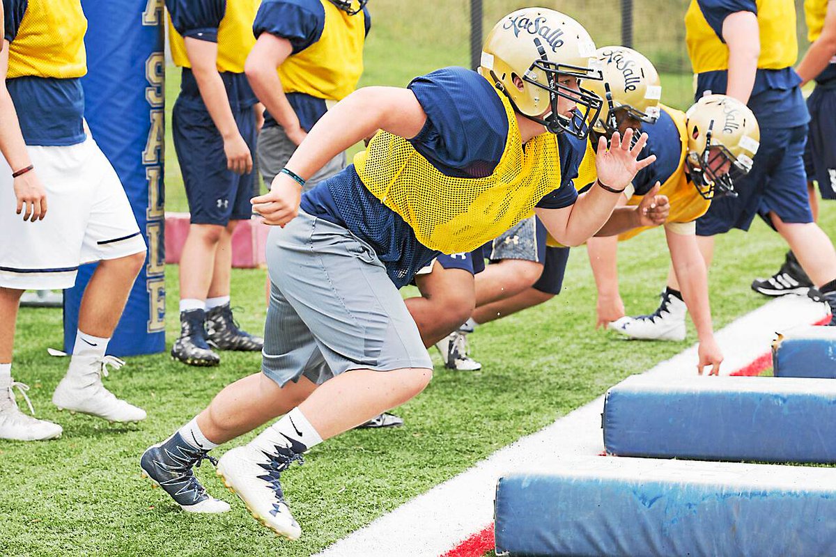 MontMediaSports's tweet image. 2017 #FOOTBALL: @LaSalle_Sports' seniors ready to lead the way this season. (By @DennisWay3) papreplive.com/2017-football-…