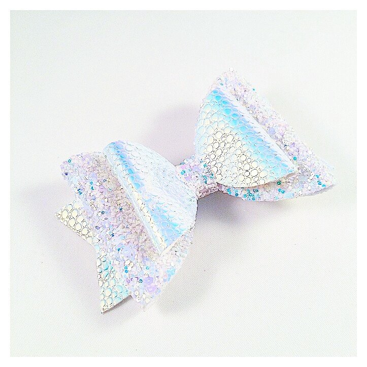 libbysbows's tweet image. #mermaid tail #bow with #beautiful #colourchanging #Fabric I just #love this.#bowshop #zaragirls #fashionaccessories #gifts #wnrtuk #Queenof