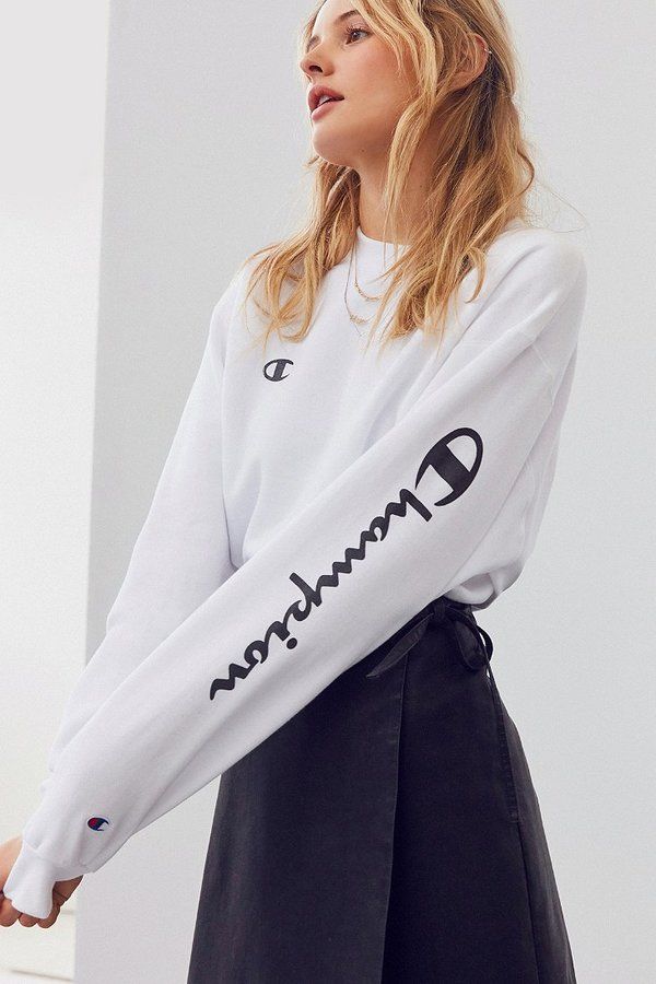 style_cheese's tweet photo. Daily Style Cheese Pick: champion sweatshirt under $60 https://t.co/yfEuygP09G
#champion #athleisure #style #sports #chill #summer #boston https://t.co/G5PJ4HOMOy
