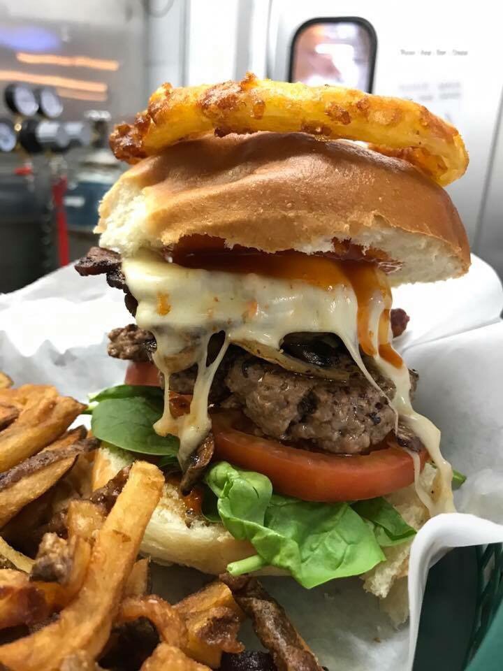 KCImprovFest's tweet photo. Daaaaaamn @GreenRoomKC you've outdone yourself! Come to #KCIF2017 tonight for 7PM + 10PM shows and treat yo'self! 😍🍔🍺 https://t.co/QWPflLvkrB