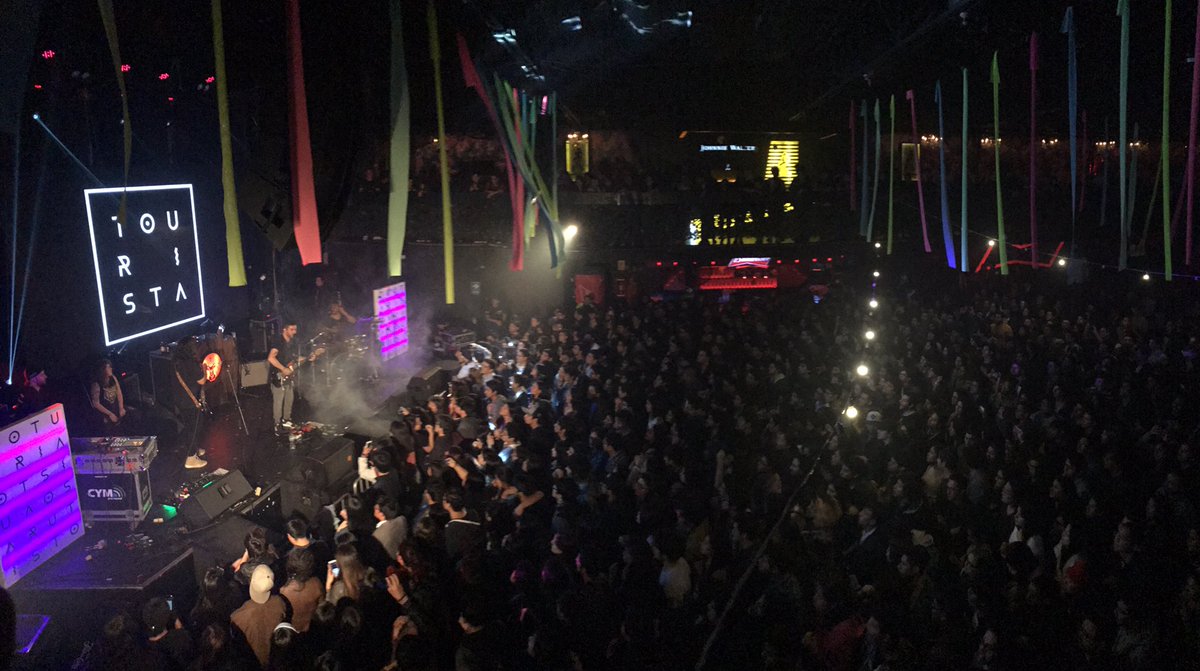 NevermindPeru's tweet photo. Gracias a todos los que fueron a #Nevermind #FestBar 🐸 https://t.co/p2gpv1o9kD
