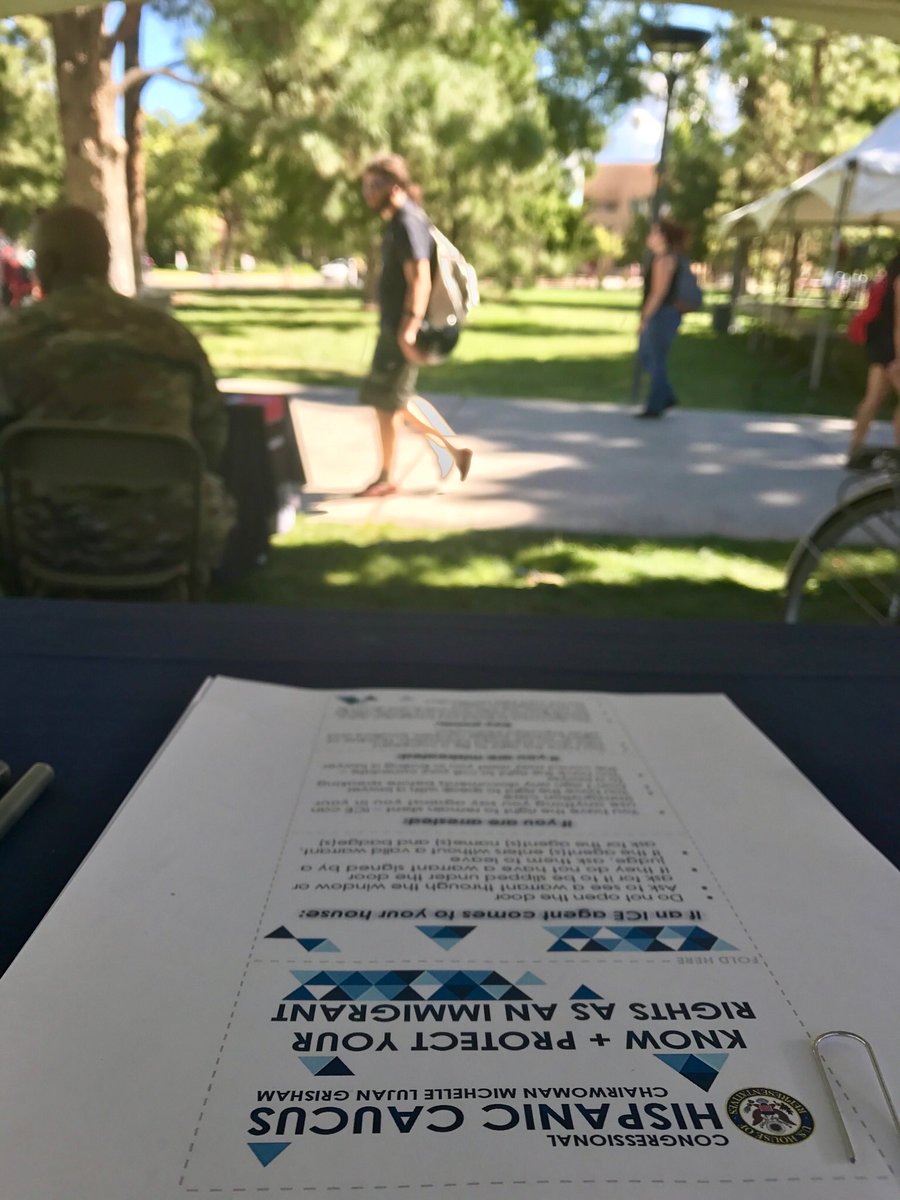RepLujanGrisham's tweet photo. #TeamMLG is at @UNM #WelcomeBackDays today, talking to students about internship opportunities. https://t.co/aZICMIftGL