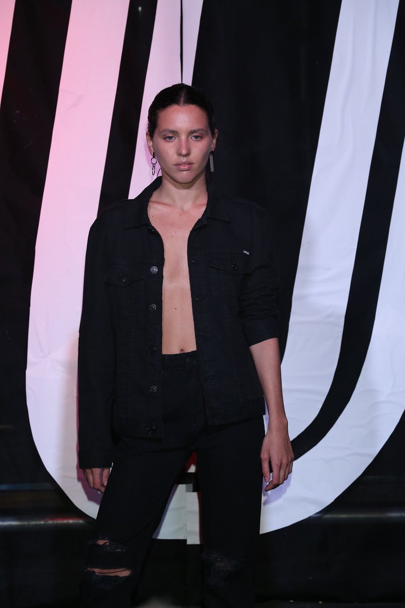 BafweekOficial's tweet photo. #BAFWEEKShows - @aynotdeadOK https://t.co/Qq8JLOF0D9