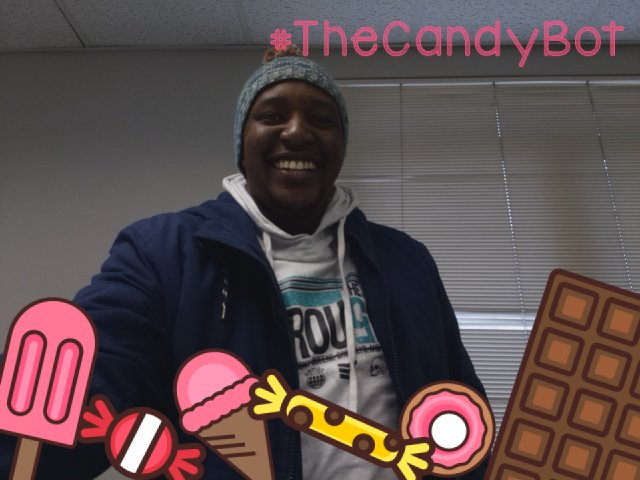 TheCandyBot's tweet photo. Sugar Rush - free candy #TheCandyBot https://t.co/A5VZOOuuuI