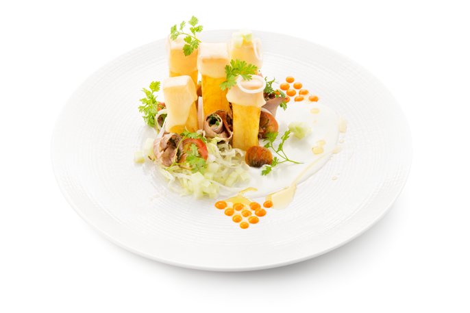 You also need a feast for your eyes! Elevate your dishes to a higher level with good presentation. #presentation > bit.ly/2wwYb5z