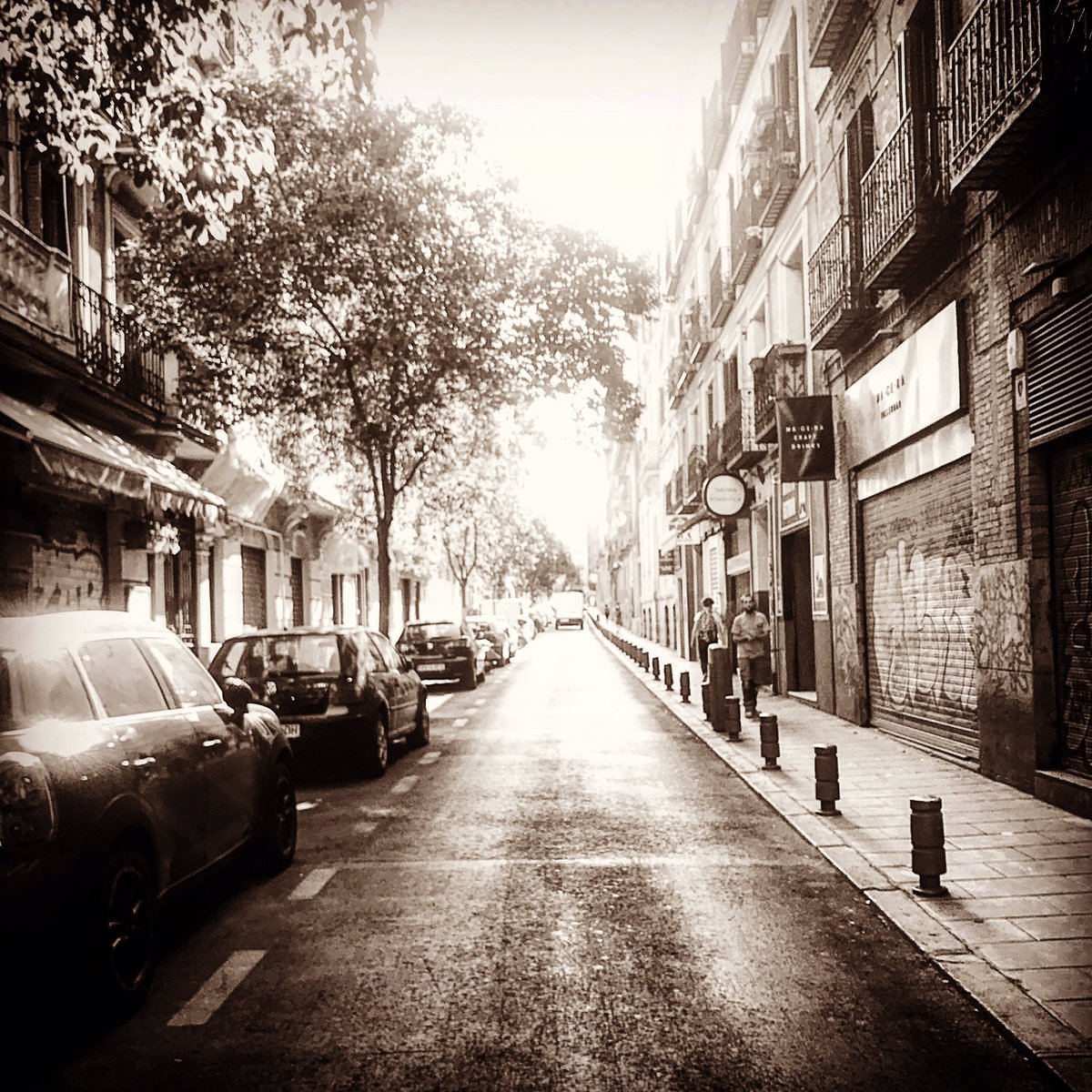 Madallincluded's tweet photo. Madrid small charming street, come and enjoy summer. #madrid #street #photography #discoverspain #travel #architecture #visitig #terrace https://t.co/Sbs2j371nl
