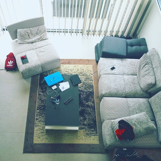 tcc_mindset's tweet photo. 1/2 - This has been the 'office' whilst in #France π«π·. No wifi meant the website was put on hold. π»π±π€ #TCCmindset #Content #Flexible #Office https://t.co/YFyx65Ts0f