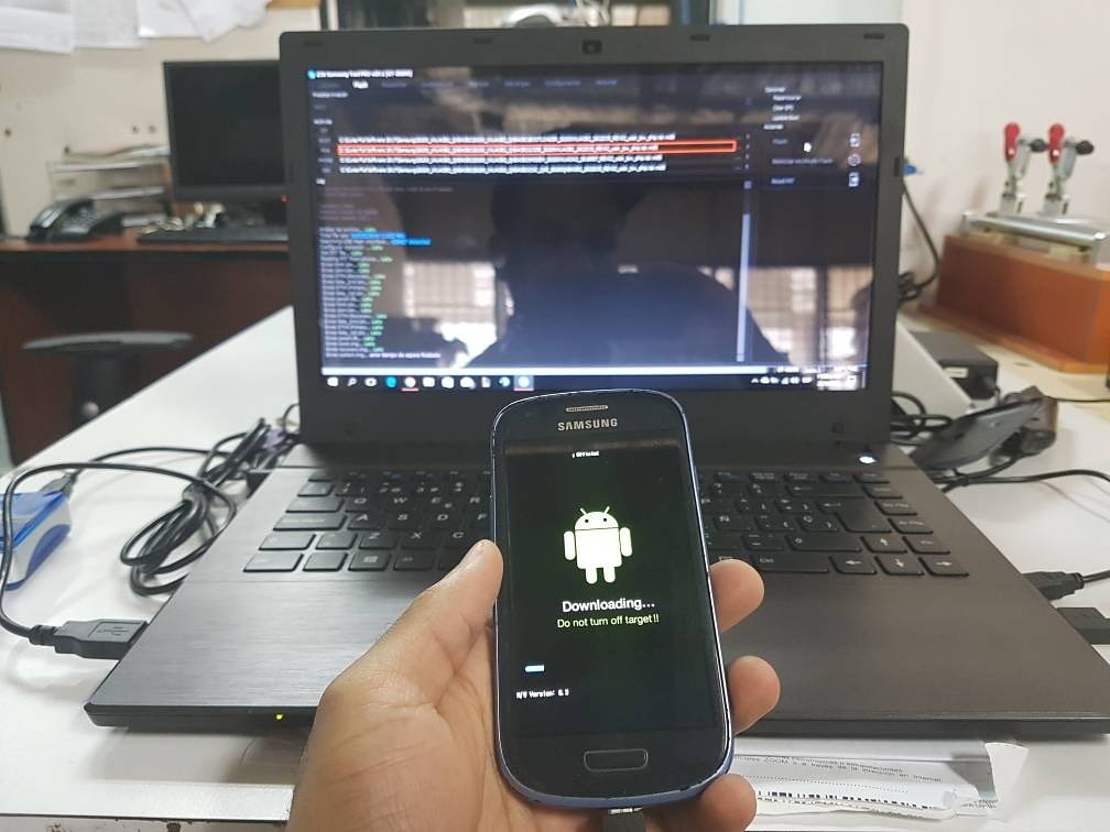 StreetTechPhone's tweet photo. Actualizando software de Samsung Galaxy S3.
#serviciotecnico #caracas #streettechnology https://t.co/aGNTR5tDYW
