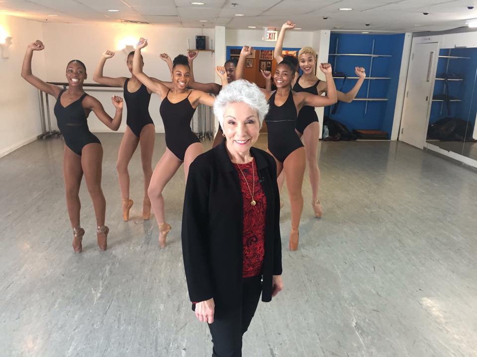 ASilverLiningIL's tweet photo. Please join us in wishing a Happy Birthday to our fearless, inspiring leader Dr. Sandy Goldberg! https://t.co/Hm0sXheoAB