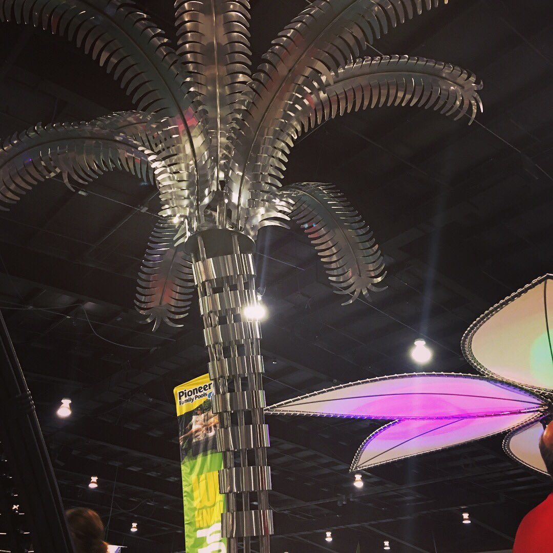 SteelCityPalms's tweet photo. Whether your heart screams #palmbrella or #palmtree, we're here to create the perfect finishing touches for your oasis! https://t.co/ffrRfEYZNG