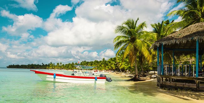 tripcocombr's tweet photo. Quem dera um paraíso como #Aruba agora, não é mesmo? Passagens a partir de R4 1.375 (com taxas), saindo de #Manaus https://t.co/bSwslBzIwK https://t.co/oETFD3hSbK