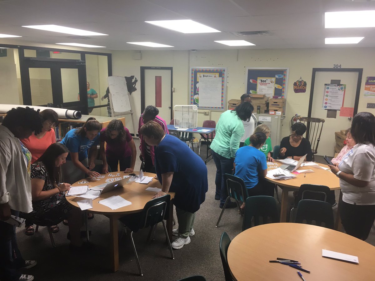 Danielle Peters tweet media