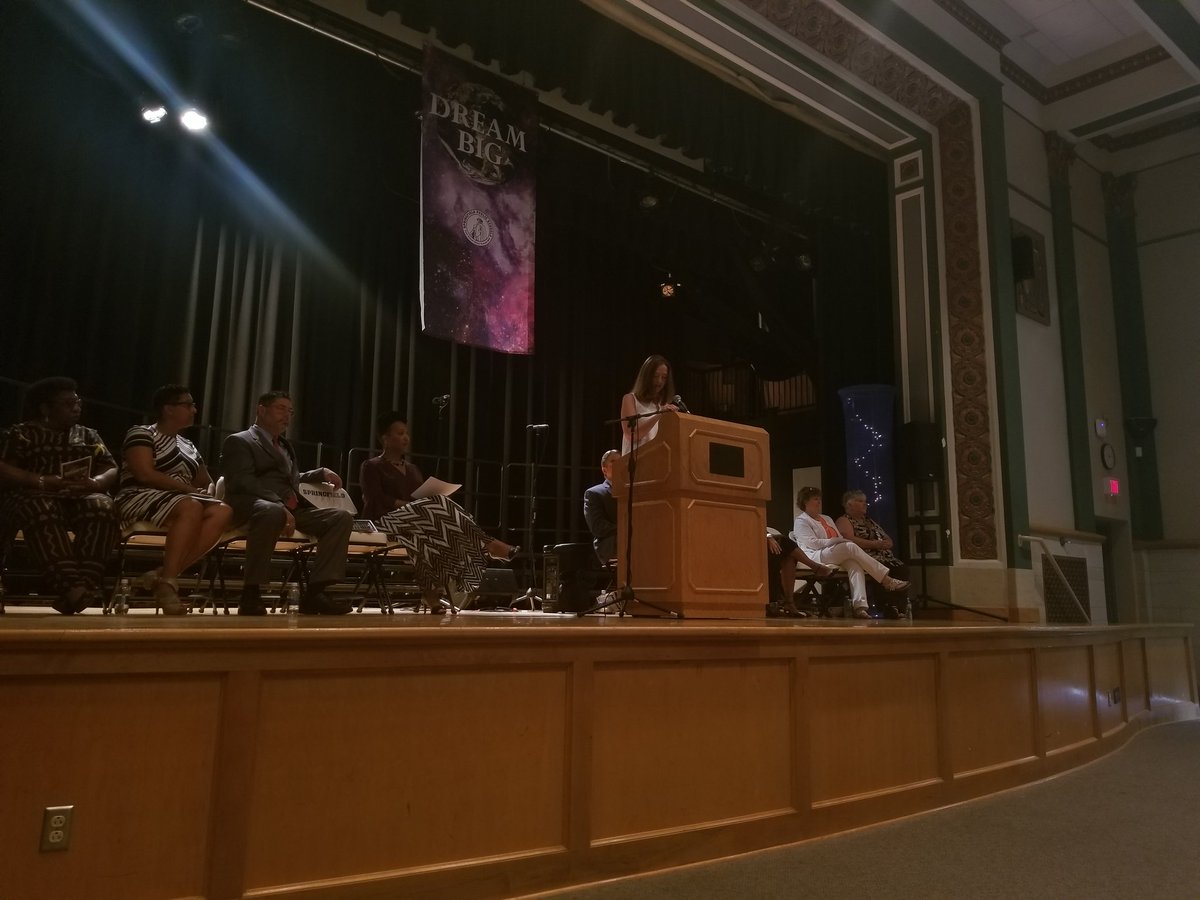 SpringfieldK12's tweet photo. "Our students depend on us. Game on Springfield! We have work to do!" - Harris Principal Shannon Collins to SPS Educators. #SPSConvocation https://t.co/A0twqYOklz