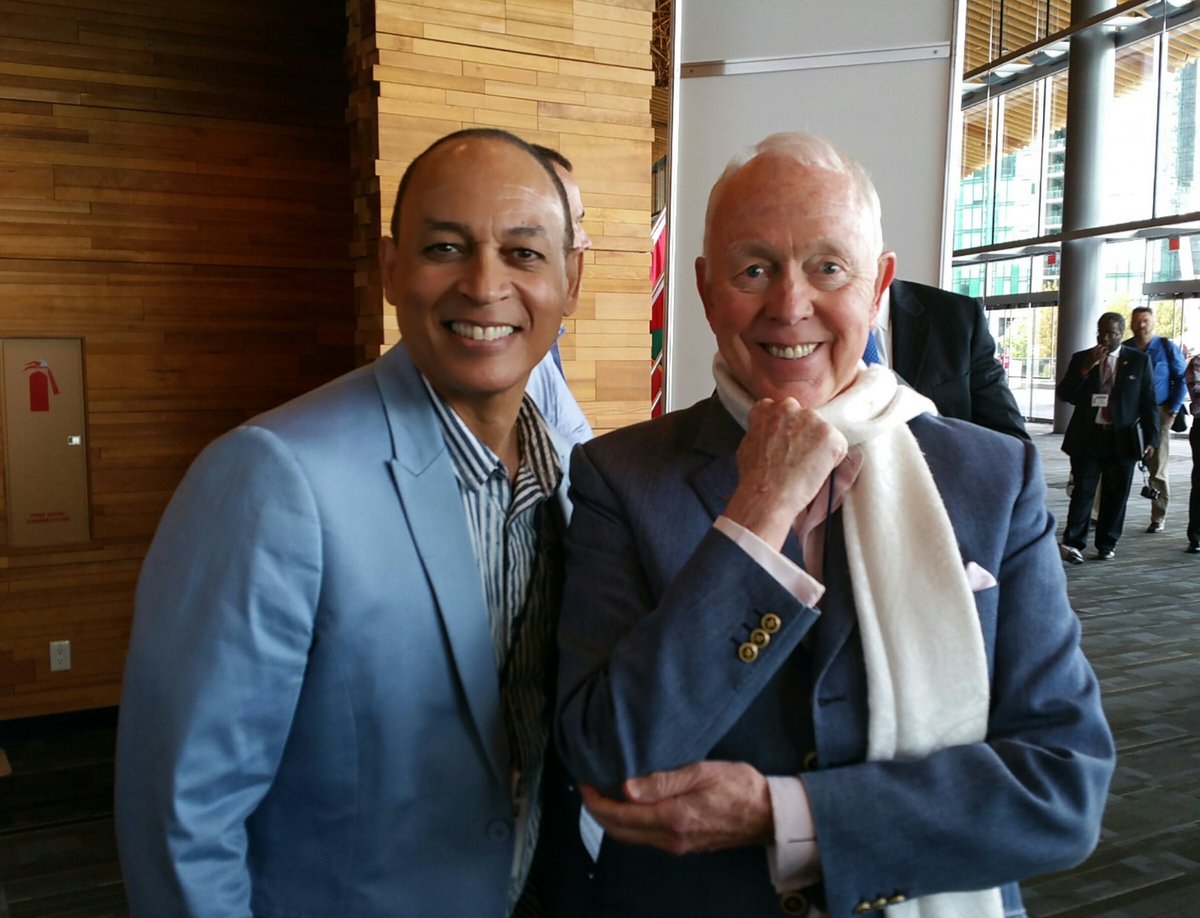 trixxiezn's tweet image. @Tony_Buzan great seeing you again at the #TMI17 @ETate loves your work #mindmappers #mindmaps #toastmasters