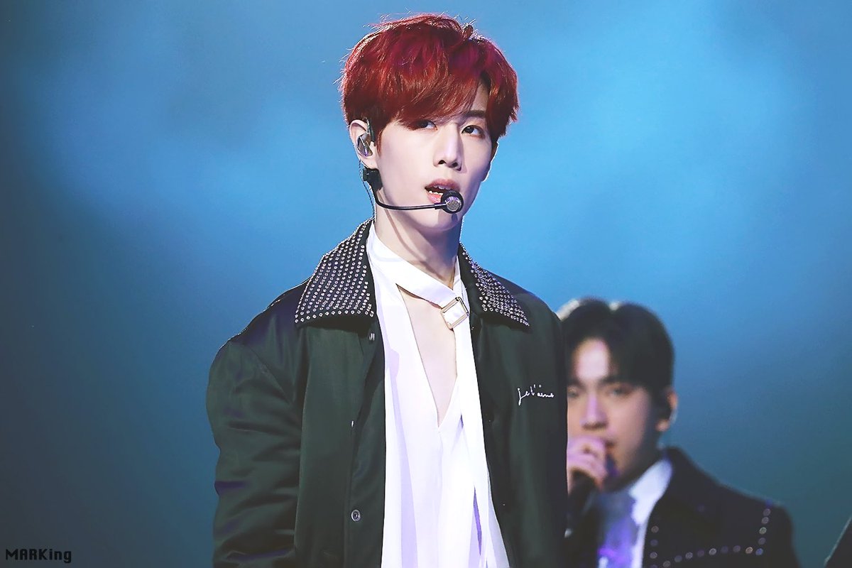MARKing9394's tweet photo. 170820 KCON in LA @mtuan93 

마크는 빨개요❤️

#GOT7 #갓세븐 #Mark #마크 https://t.co/EWjEF72Ahz