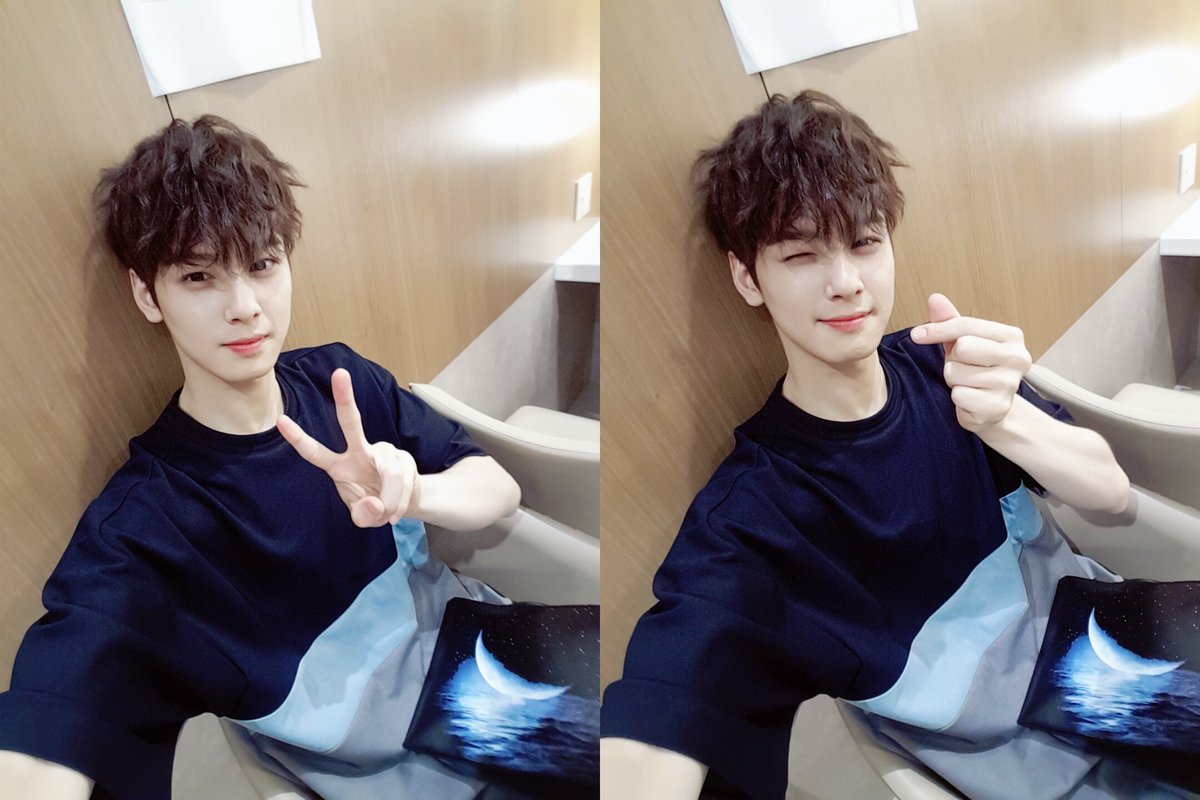 offclASTRO's tweet photo. 밥무그러간다아~~~~~~♡♡♡
오츠카레사마데시타😄
#고마워요 #아리가또 https://t.co/uInhqmCMwZ