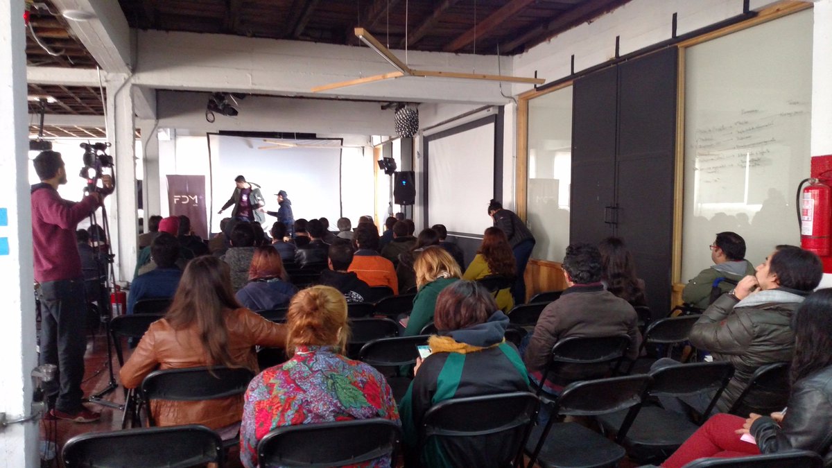 Únete a nuestro fanpage facebook.com/FabricadeMedio… y sé parte del streaming del evento "SOS Tengo un proyecto creativo"