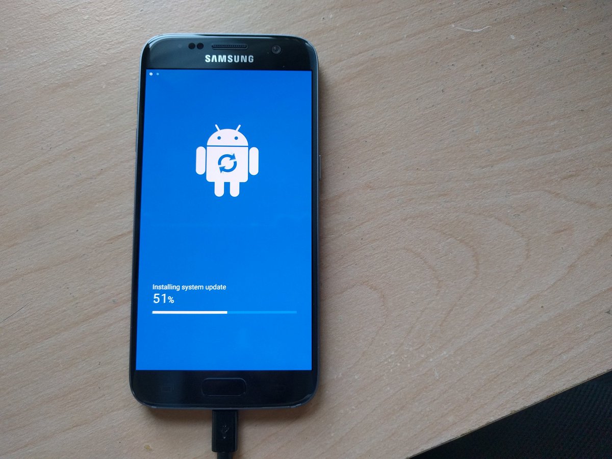 sboots's tweet photo. Against all odds... new GC work phone! #notablackberry https://t.co/7zIdp3dON0