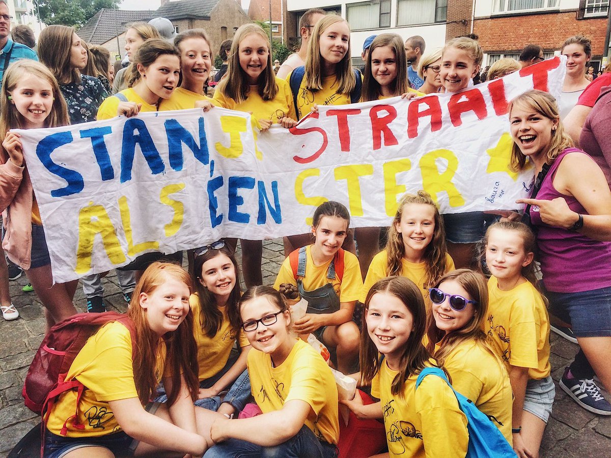 Activak's tweet photo. Na een geslaagde lekkere barbeque zijn we klaar voor onze laatste avond met enkele knallers van formaat !!! #dezomerisvanons #activak https://t.co/jgowFvpDjc