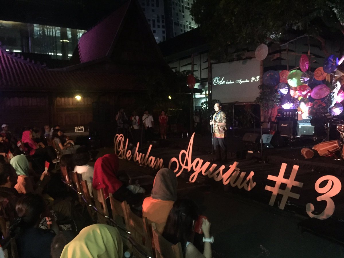 hariankompas's tweet photo. "30 lebih kampus ikut #ODEBentara3 menunjukkan semangat mahasiswa cinta Tanah Air & mengekspresikannya lewat lagu," Pemred Kompas @bdm2502 https://t.co/C9UtBD38wM