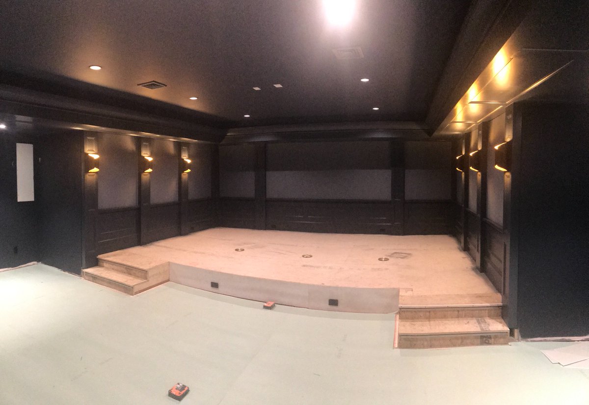 Acoustic_Panel's tweet image. Acoustic fabric panels installed in this Wellesley home theater. Carpet and chairs are next.
#acousticfinishes #hometheater